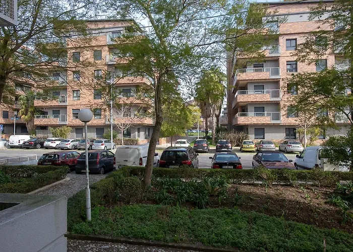 Garden Cristo Rei Apartment