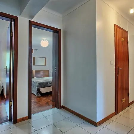 Garden Cristo Rei Apartment